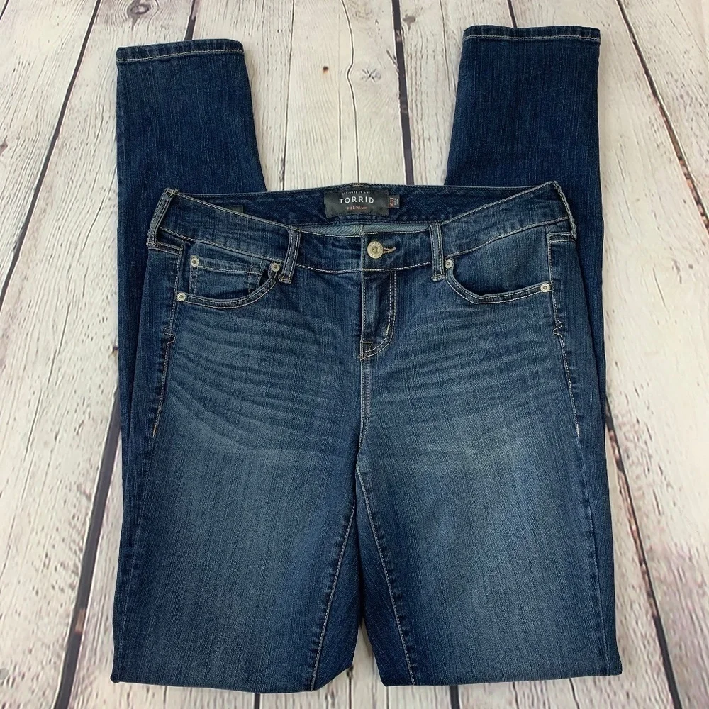 Torrid Premium Dark Wash Skinny Jeans - Picture 1 of 6